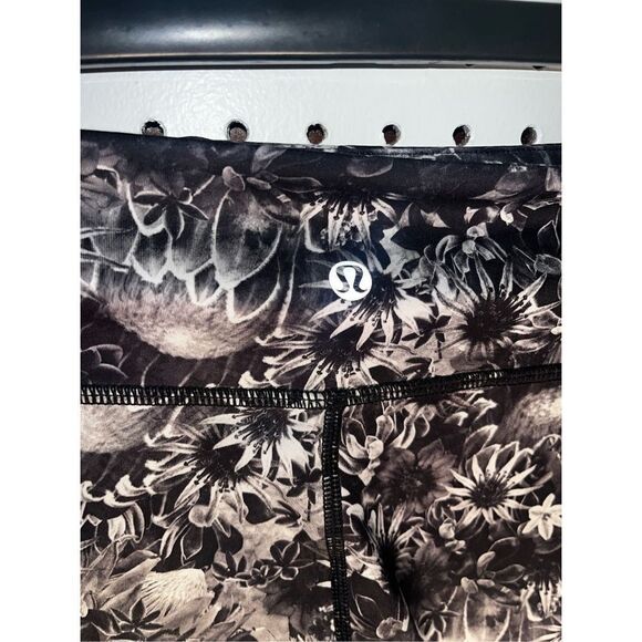 Lululemon leggings  - Picture 3 of 4